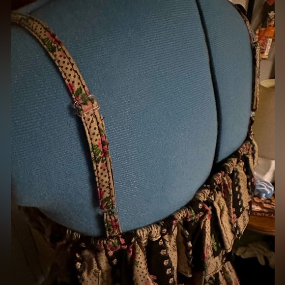 Floral Sundress with Ruffle Detail - Picture 4 of 7